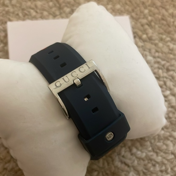 💰SOLD💰 Authentic Men’s Gucci Watch - Picture 4 of 4